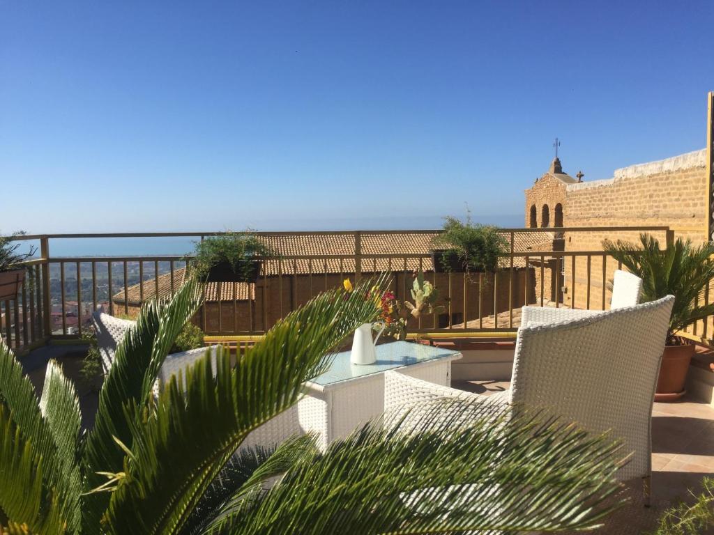 hotels with balcony in Agrigento