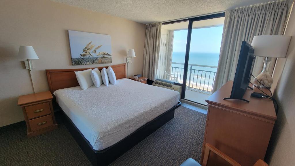 hotels with balcony in Virginia Beach