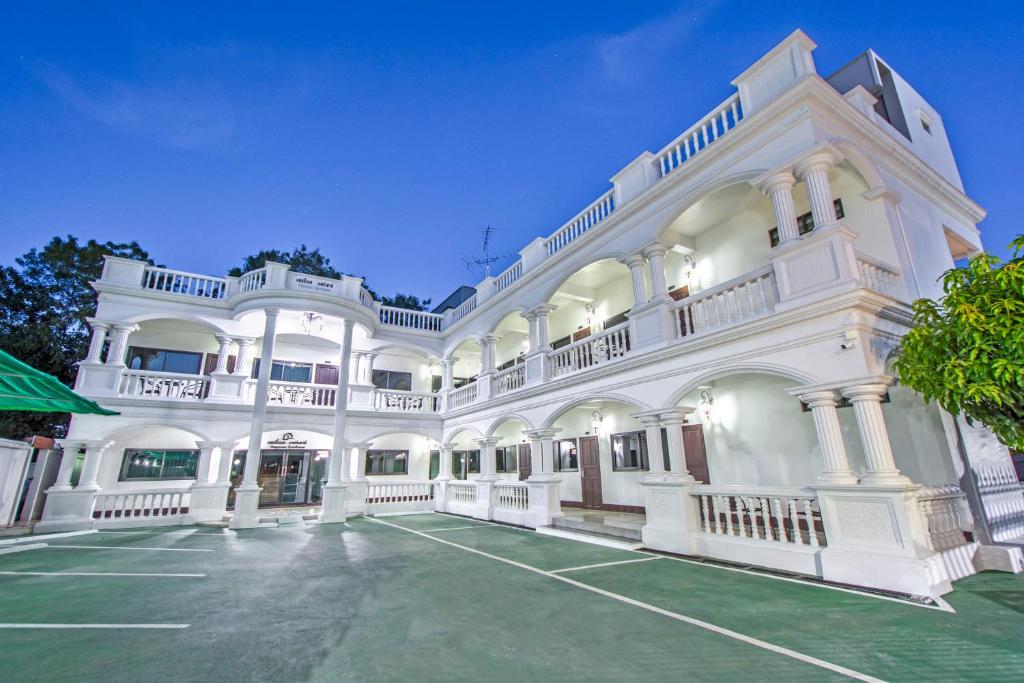 hotels with balcony in Pak Chong