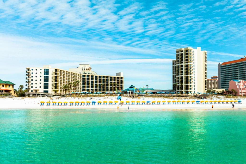 hotels with balcony in Destin