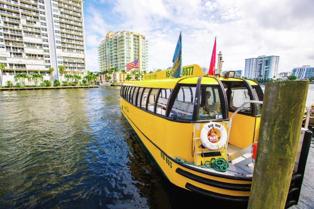 hotels with balcony in Fort Lauderdale Bonnet House Museum  Gardens