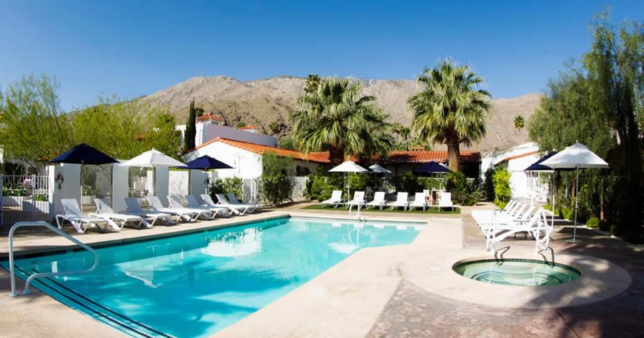 hotels with balcony in Palm Springs Palm Springs Art Museum