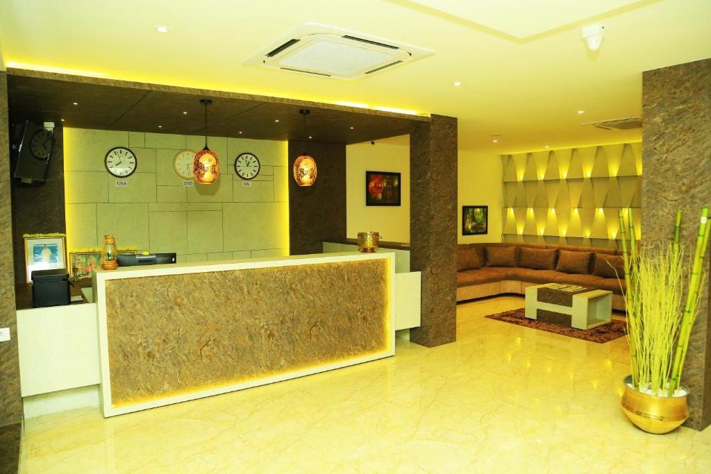 hotels with balcony in Chennai