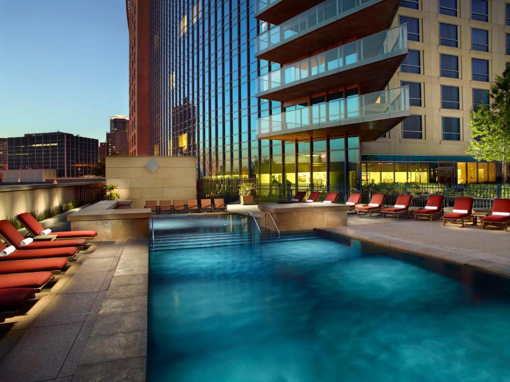 hotels with balcony in Fort Worth