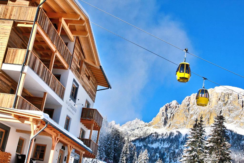 hotels with balcony in Corvara In Badia