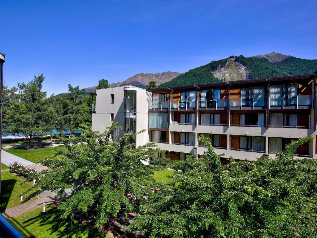 hotels with balcony in Queenstown New Zealand