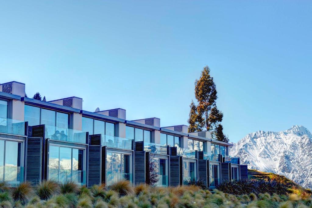 hotels with balcony in Queenstown New Zealand