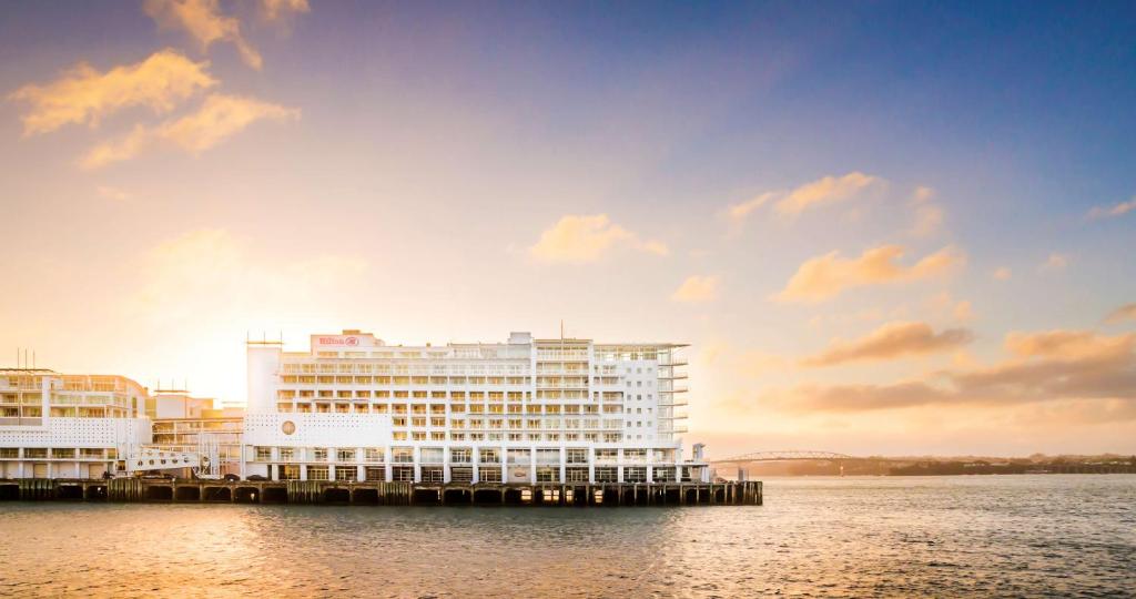 hotels with balcony in Auckland