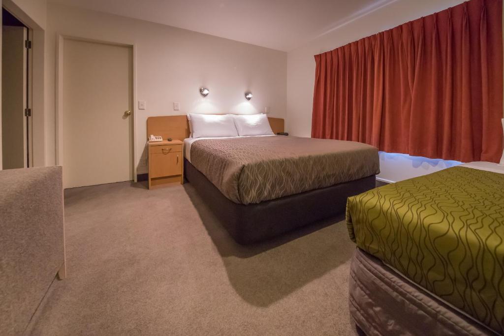 hotels with balcony in Wanganui