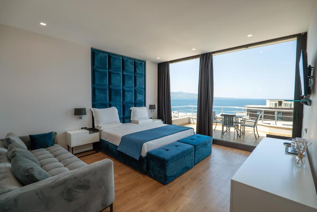 hotels with balcony in Sarande