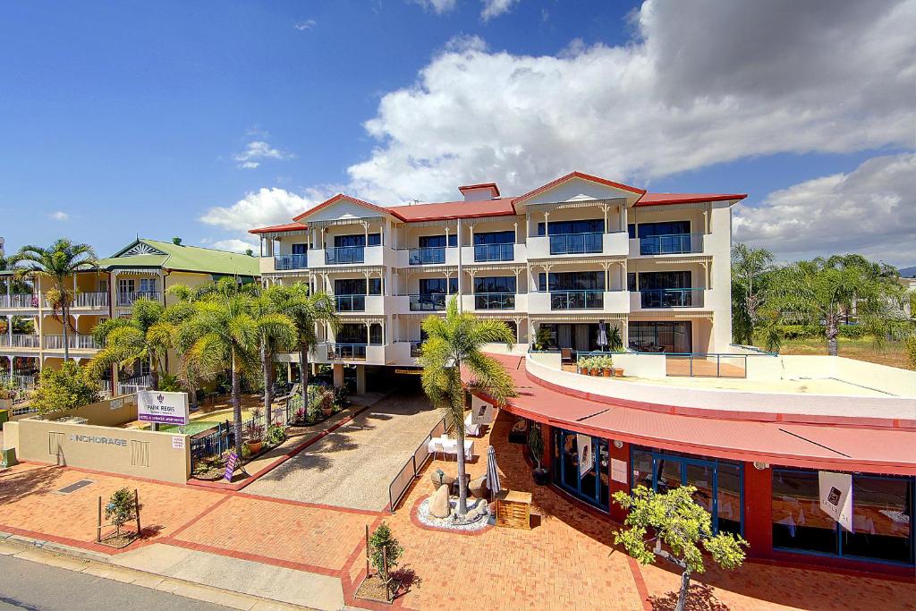 hotels with balcony in Townsville City Bus Interchange