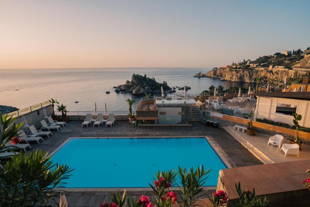 hotels with balcony in Sicily