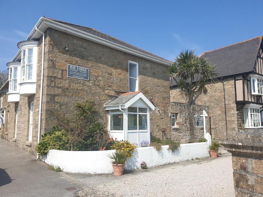 hotels with balcony in Penzance