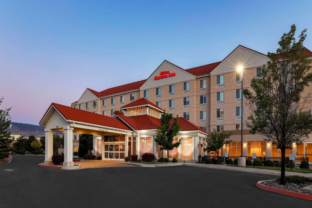 hotels with balcony in Reno