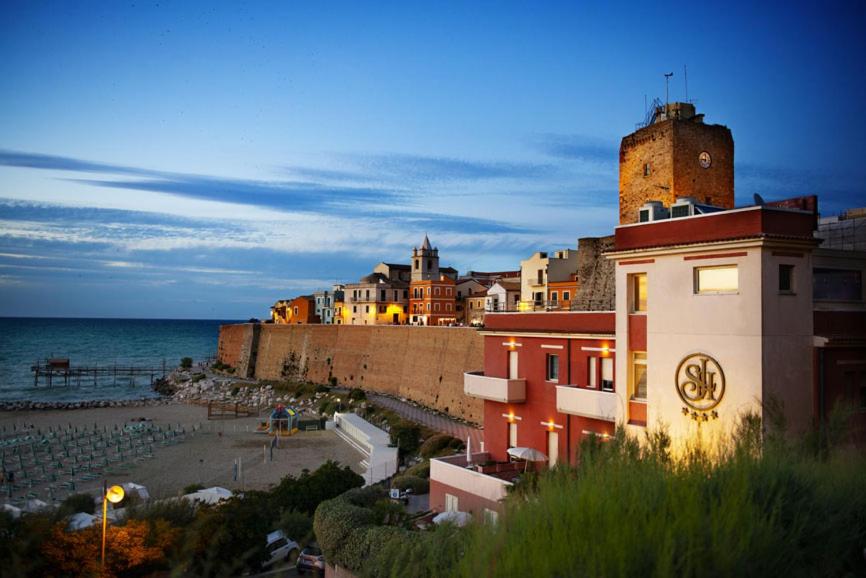 hotels with balcony in Termoli