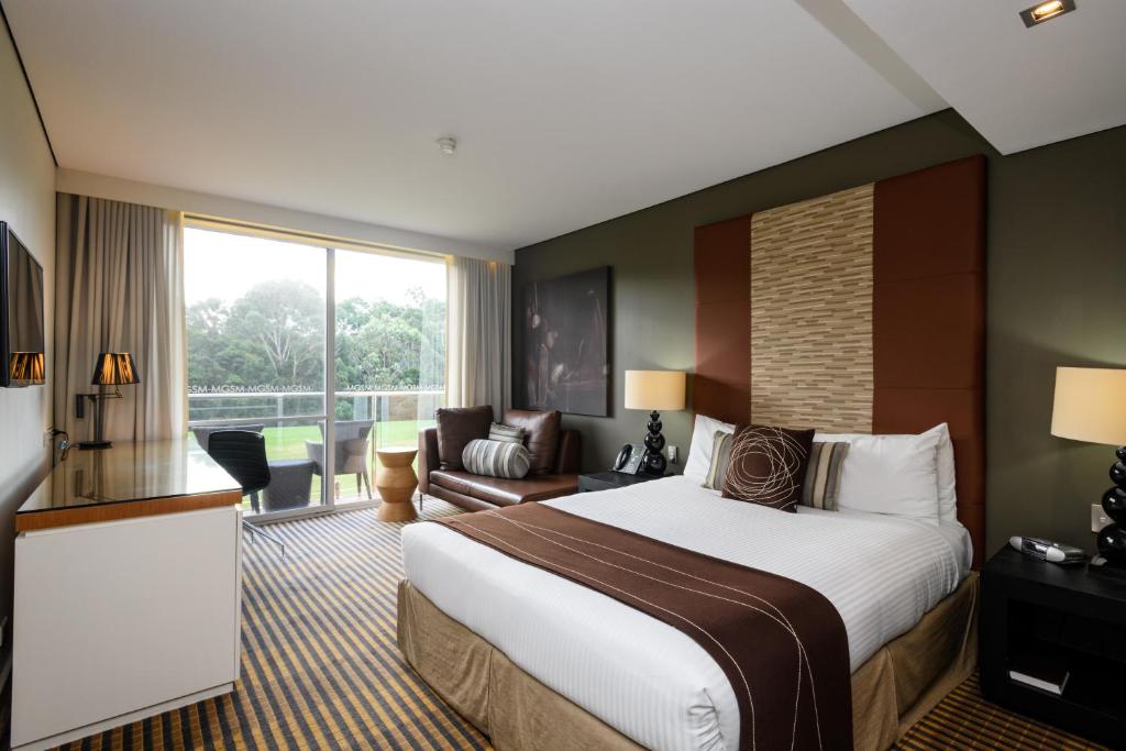 hotels with balcony in Sydney Parramatta