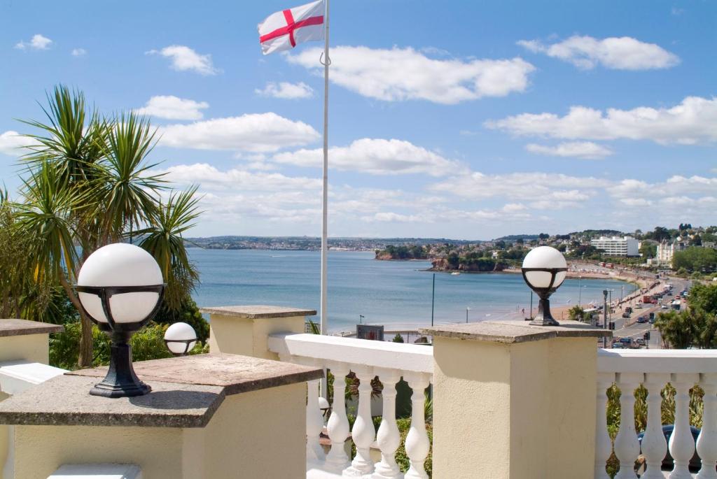 hotels with balcony in Torquay