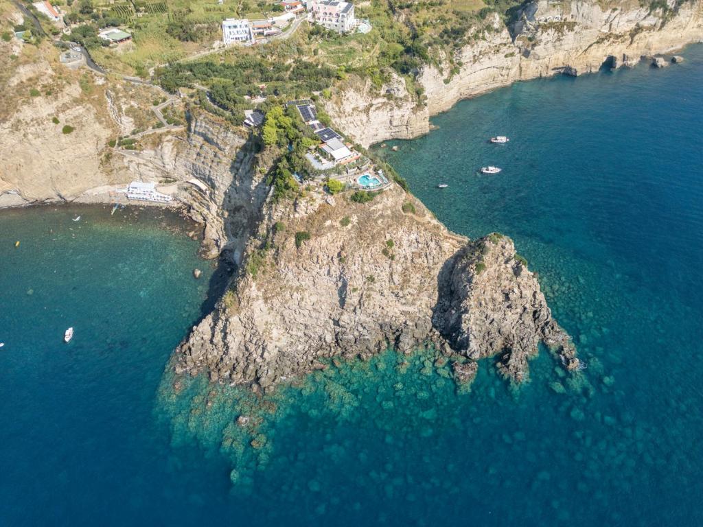 hotels with balcony in Ischia