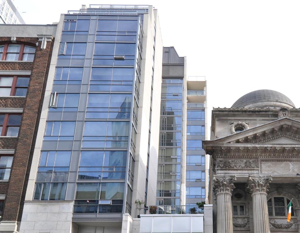 hotels with balcony in Toronto The Annex