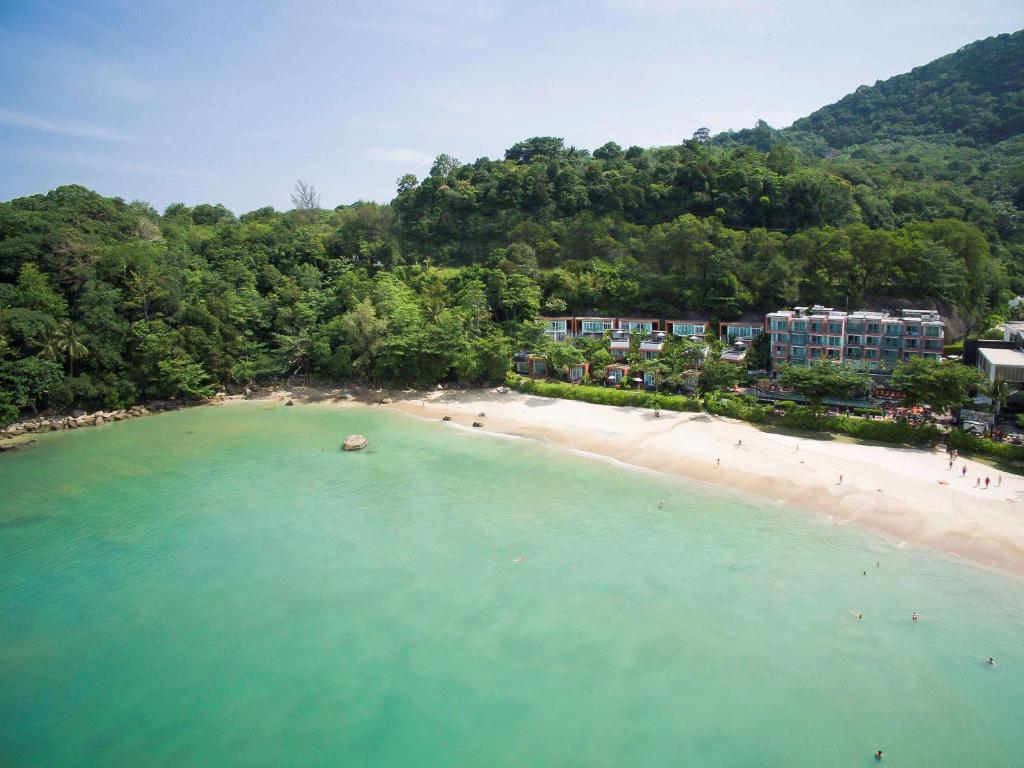 hotels with balcony in Kamala Beach