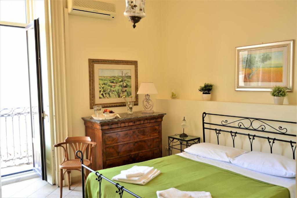 hotels with balcony in Catania Piazza Del Duomo Catania