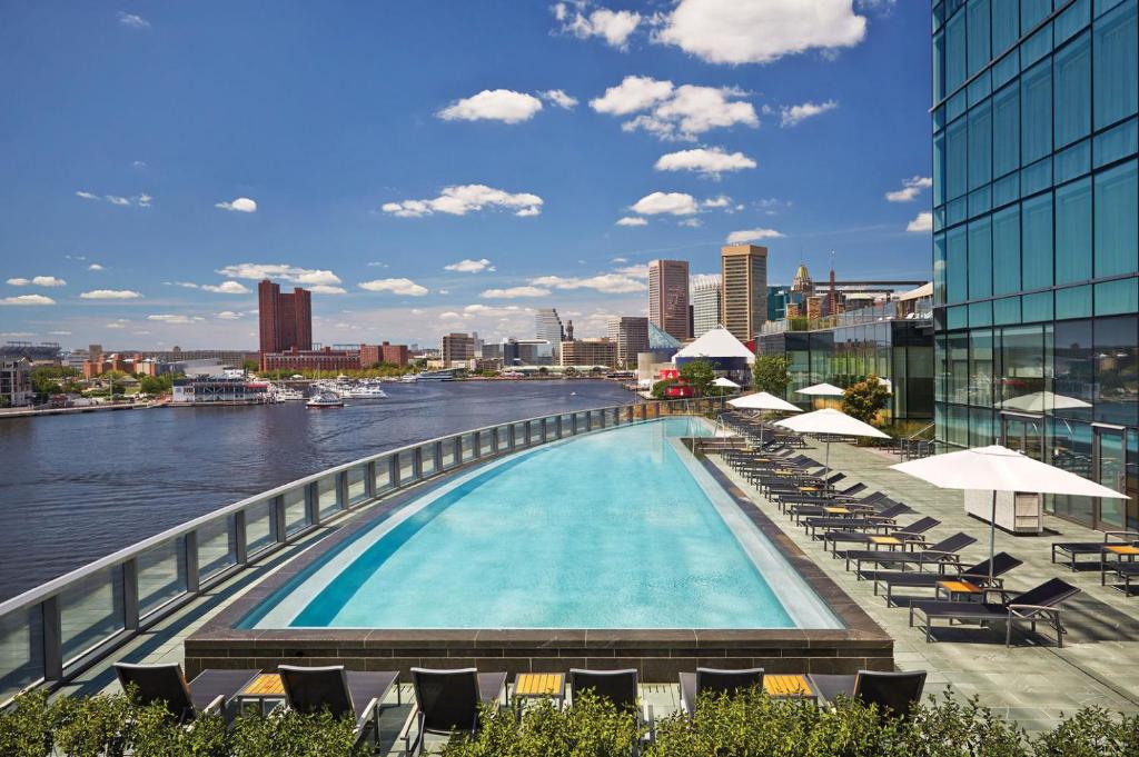 hotels with balcony in Baltimore