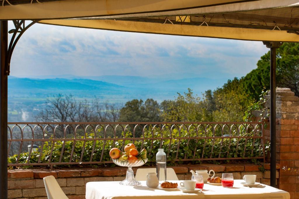 hotels with balcony in Perugia