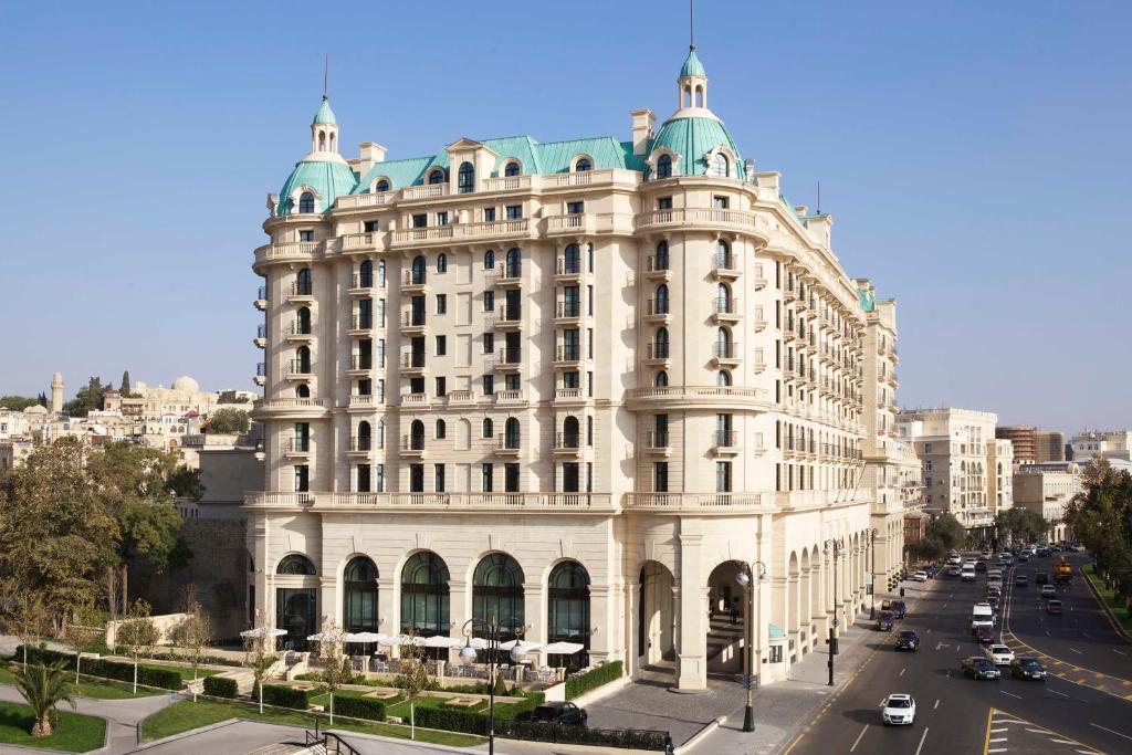 hotels with balcony in Baku