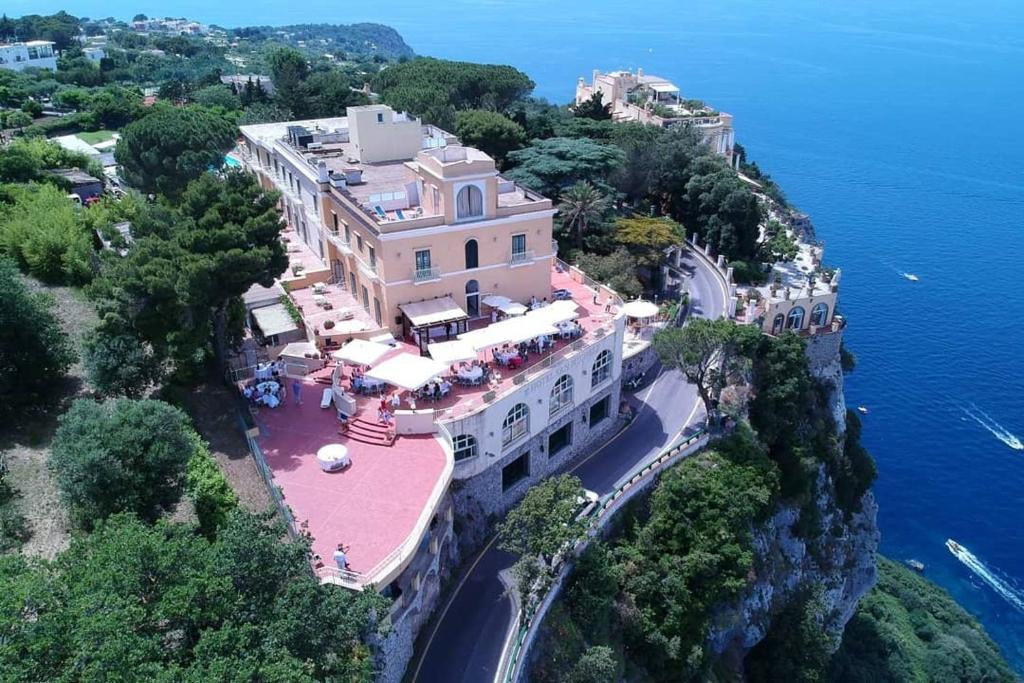 hotels with balcony in Anacapri