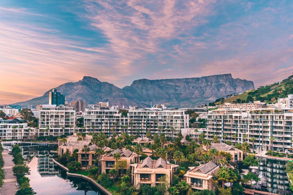 hotels with balcony in Cape Town City Bowl