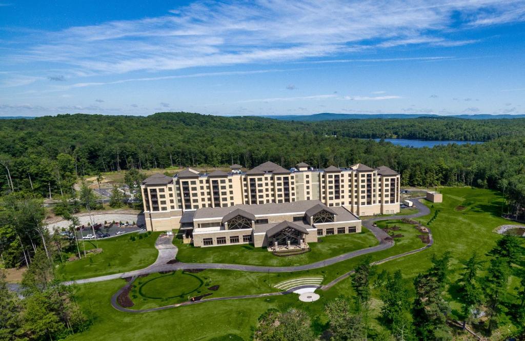 hotels with balcony in The Catskills