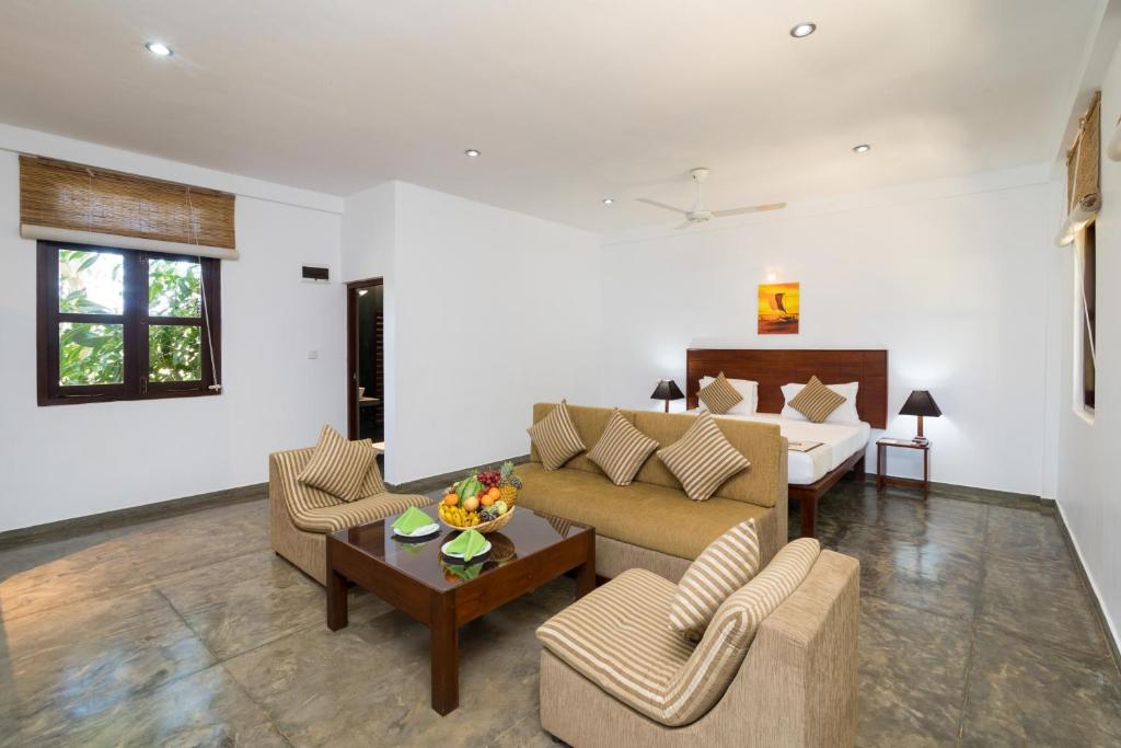 hotels with balcony in Sigiriya