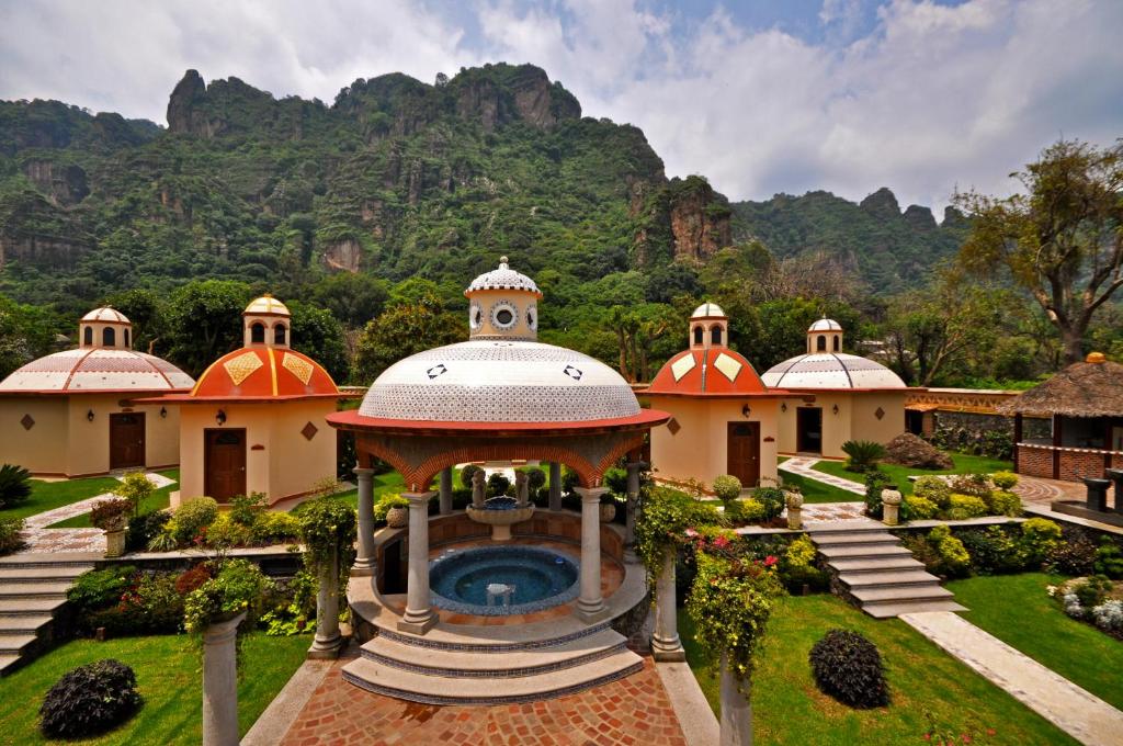 hotels with balcony in Tepoztlan