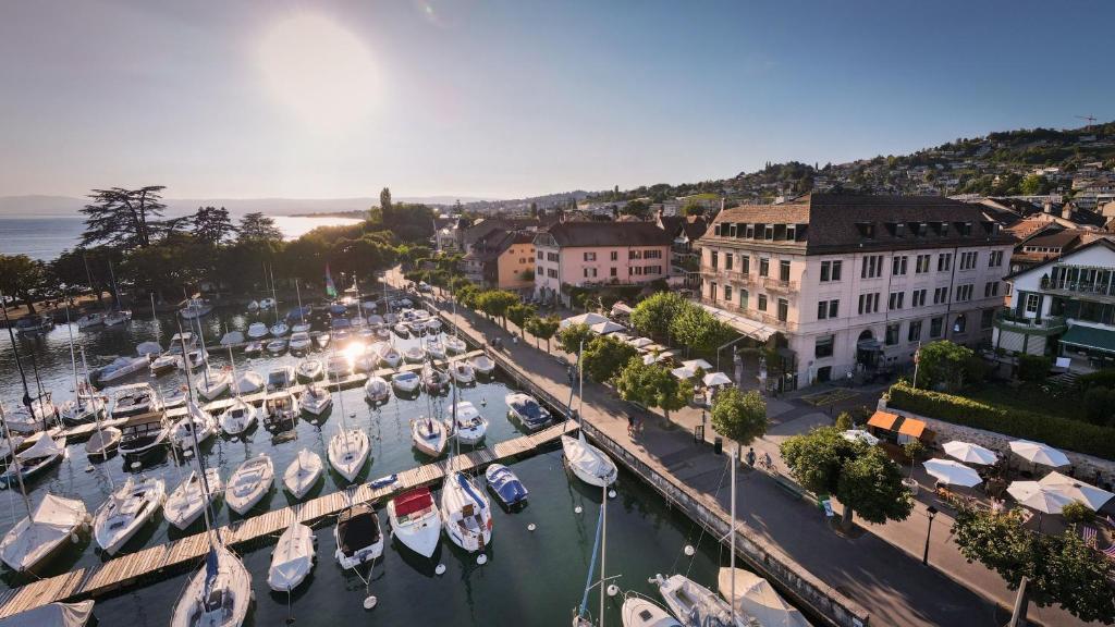 hotels with balcony in Lausanne