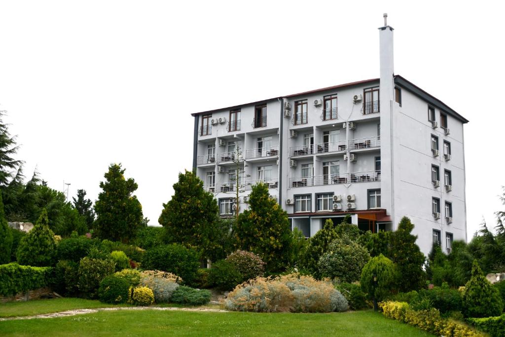 hotels with balcony in Tuzla