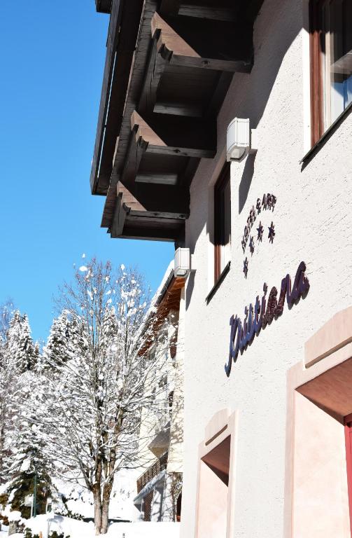 hotels with balcony in Saalbach