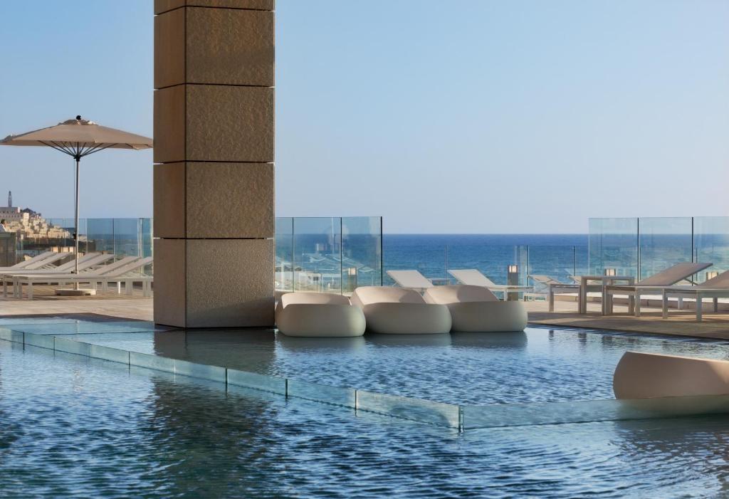 hotels with balcony in Tel Aviv