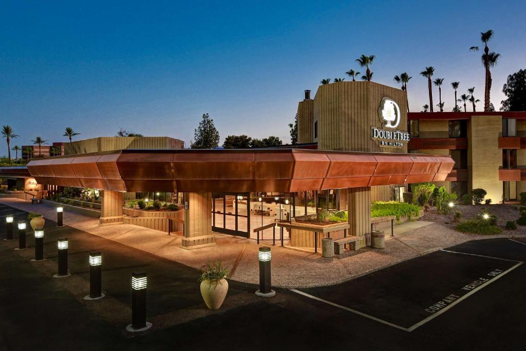 hotels with balcony in Phoenix