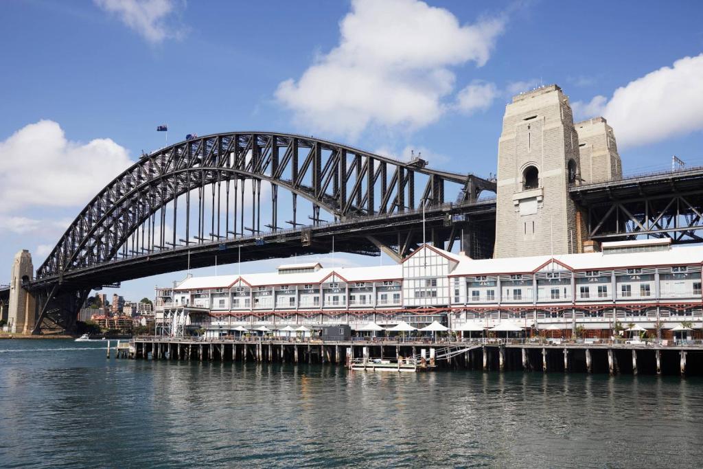 hotels with balcony in Sydney Cremorne