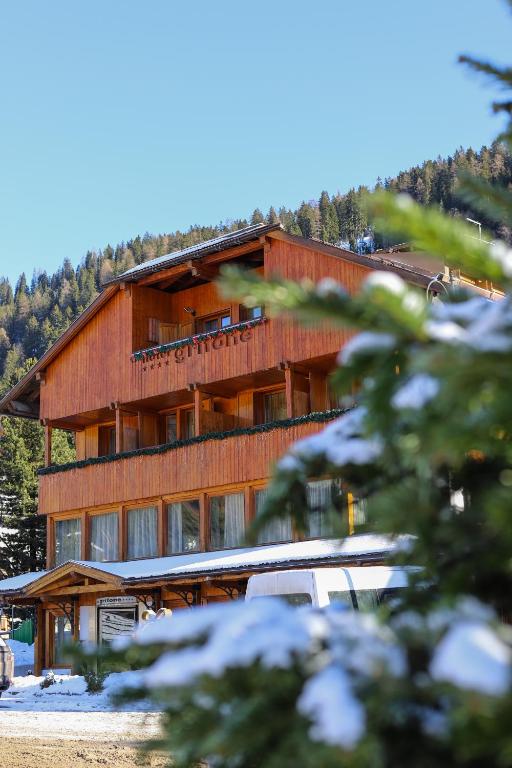 hotels with balcony in Madonna Di Campiglio Chiesa Di San Vigilio