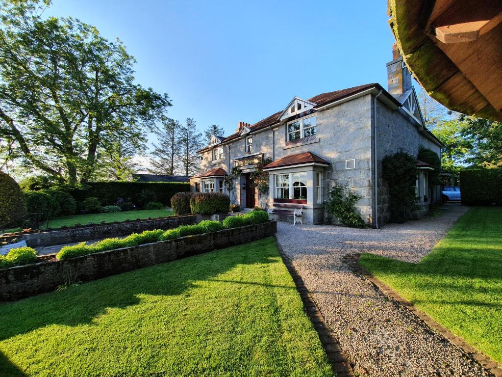 hotels with balcony in Aberdeenshire