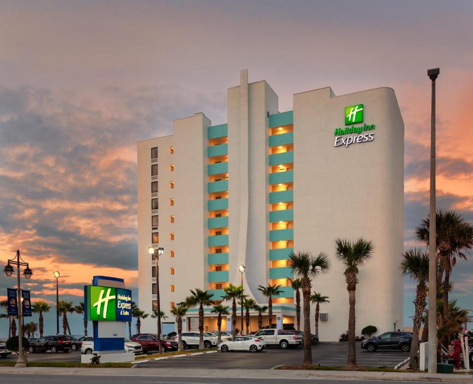 hotels with balcony in Daytona Beach