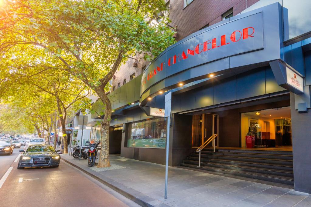 hotels with balcony in Melbourne Australia North Melbourne