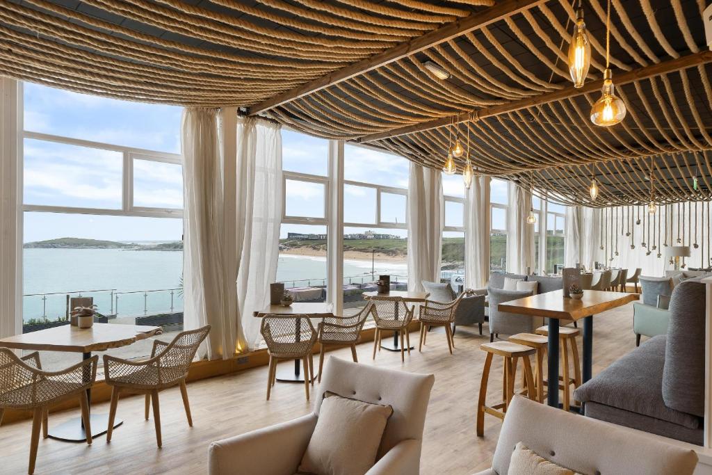 hotels with balcony in Newquay