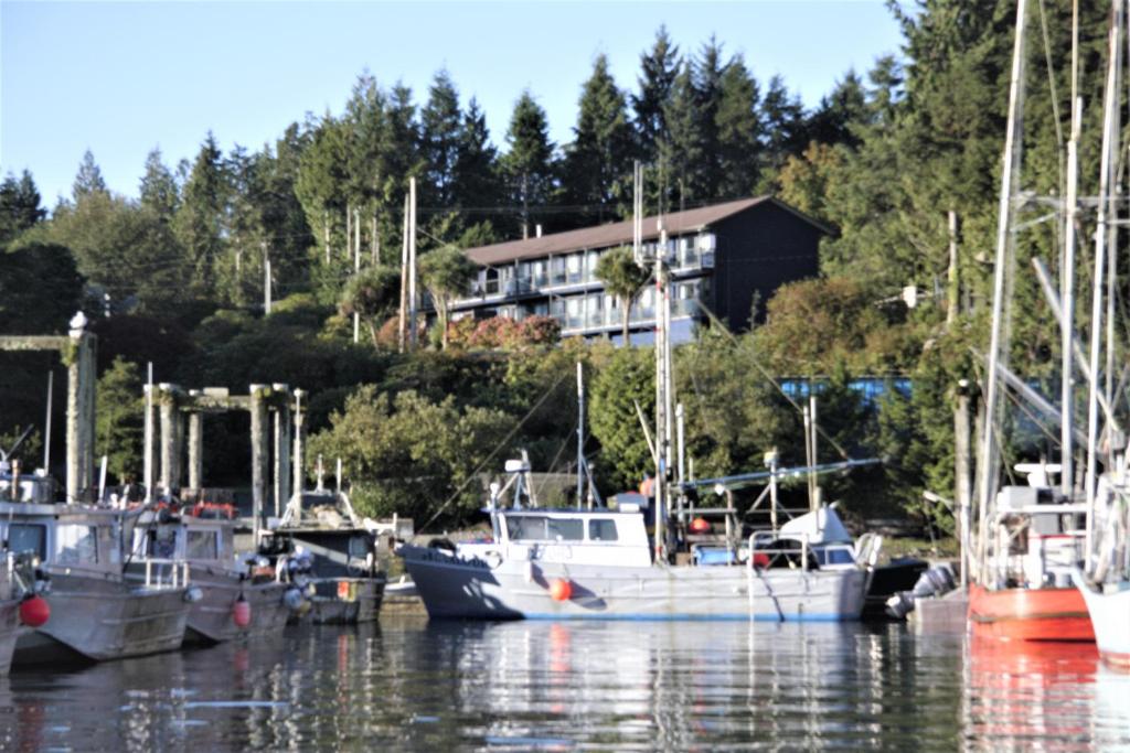 hotels with balcony in Vancouver Island