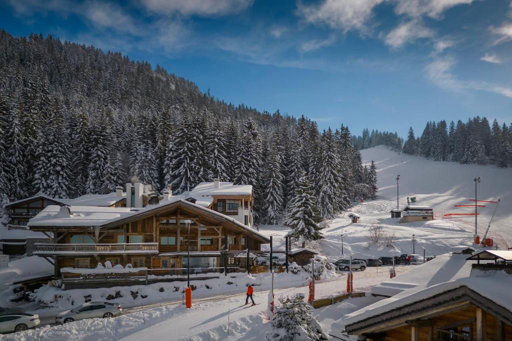 hotels with balcony in Rhone Alps