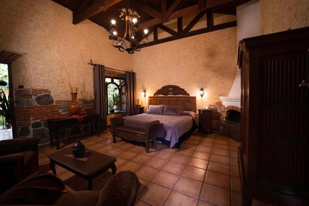 Antigua Guatemala Hotels with Balcony