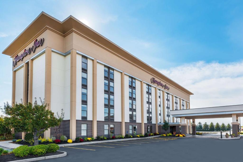 hotels with balcony in Buffalo