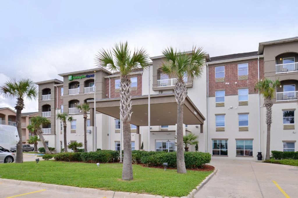 hotels with balcony in Corpus Christi