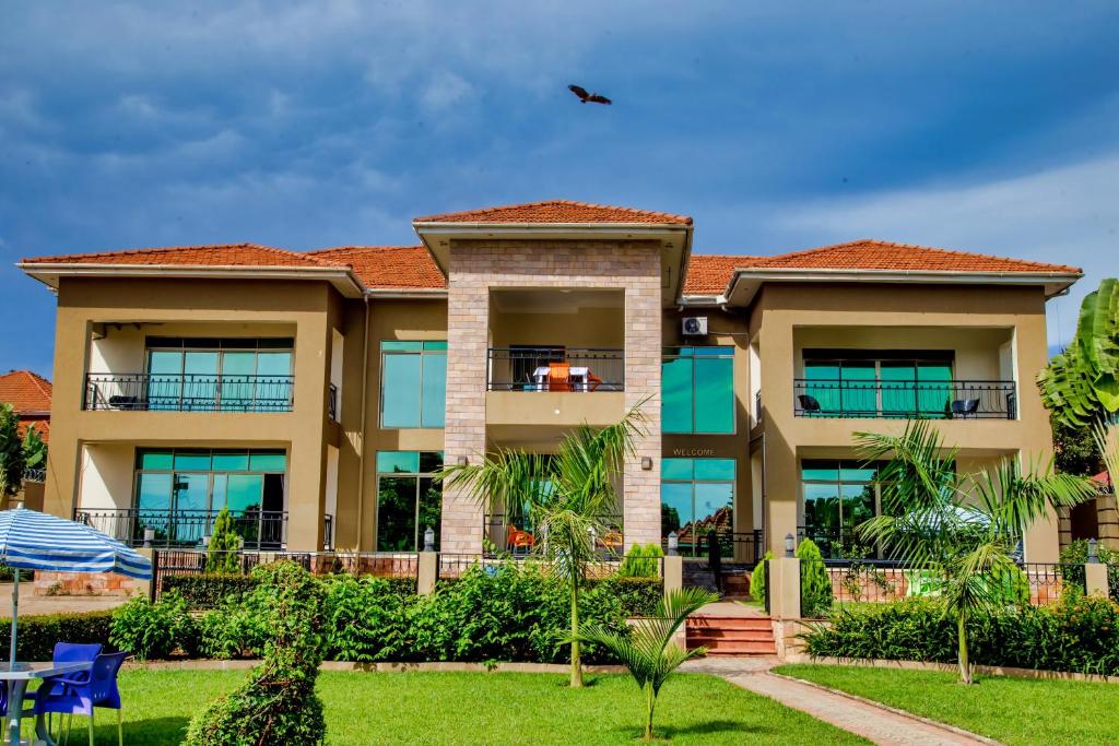 hotels with balcony in Entebbe